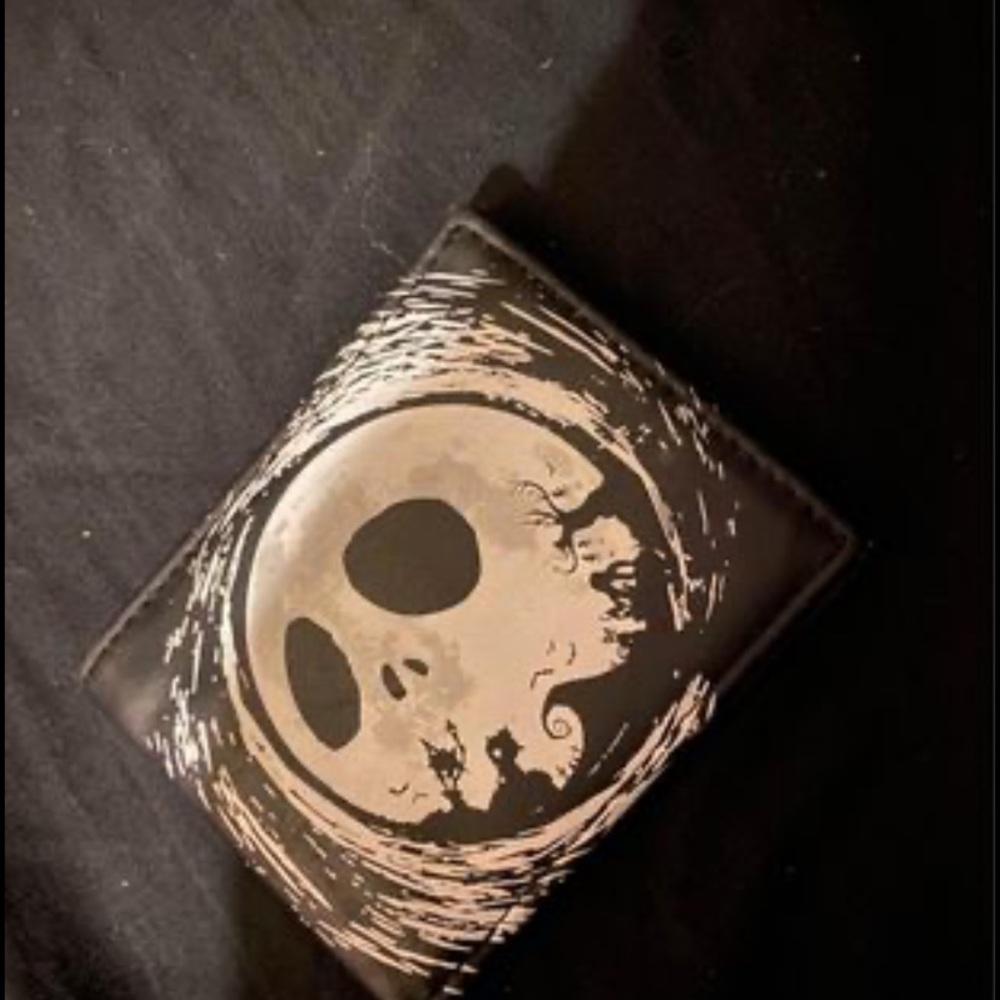 nightmare before christmas bi-fold wallet